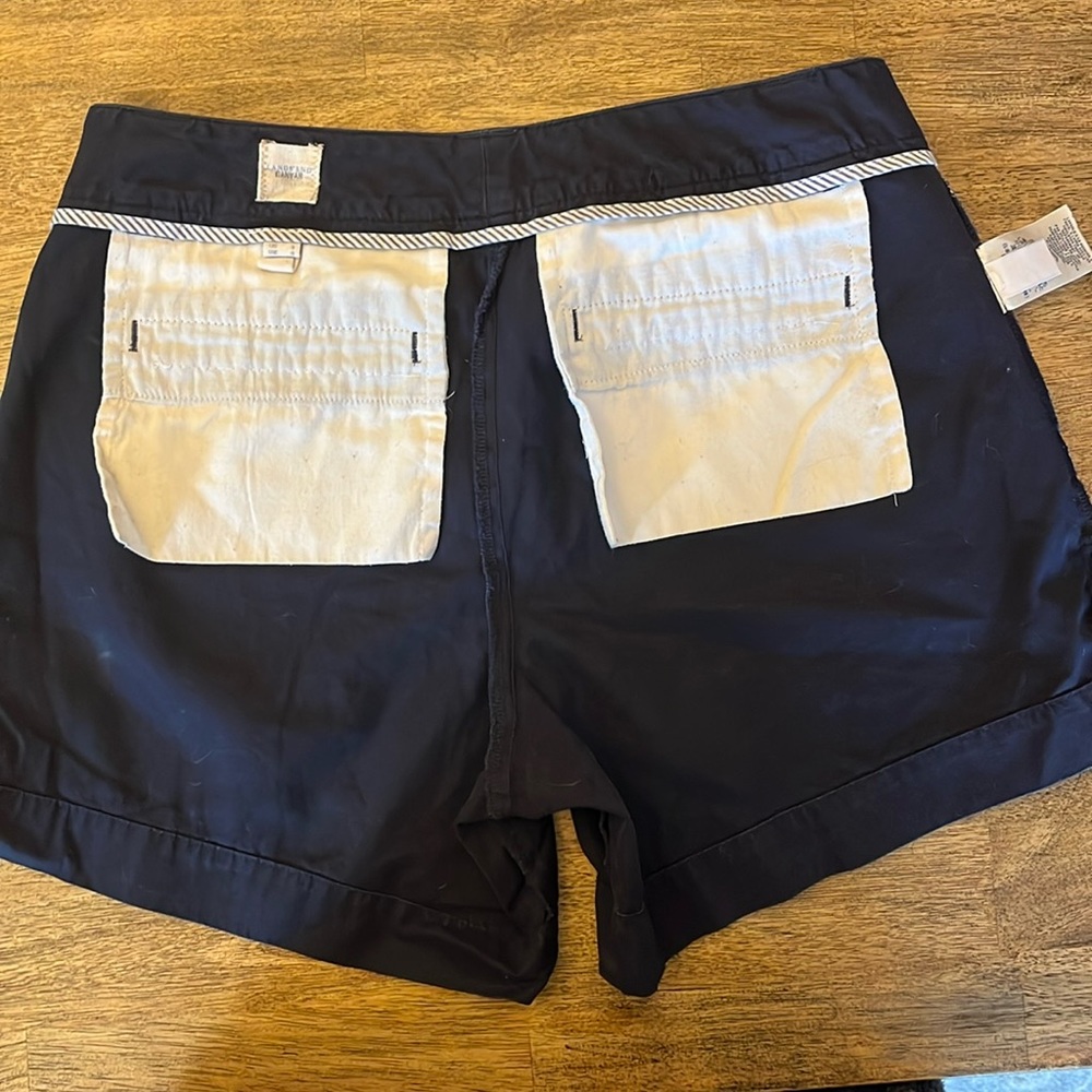 Lands’ End Shorts 💙 - Picture 4 of 12